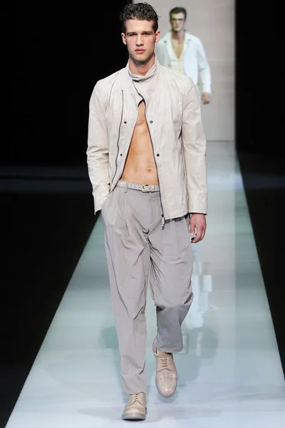 Look 9